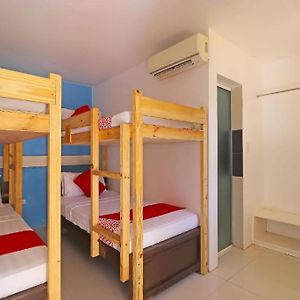 Quadruple Room Private Bathroom